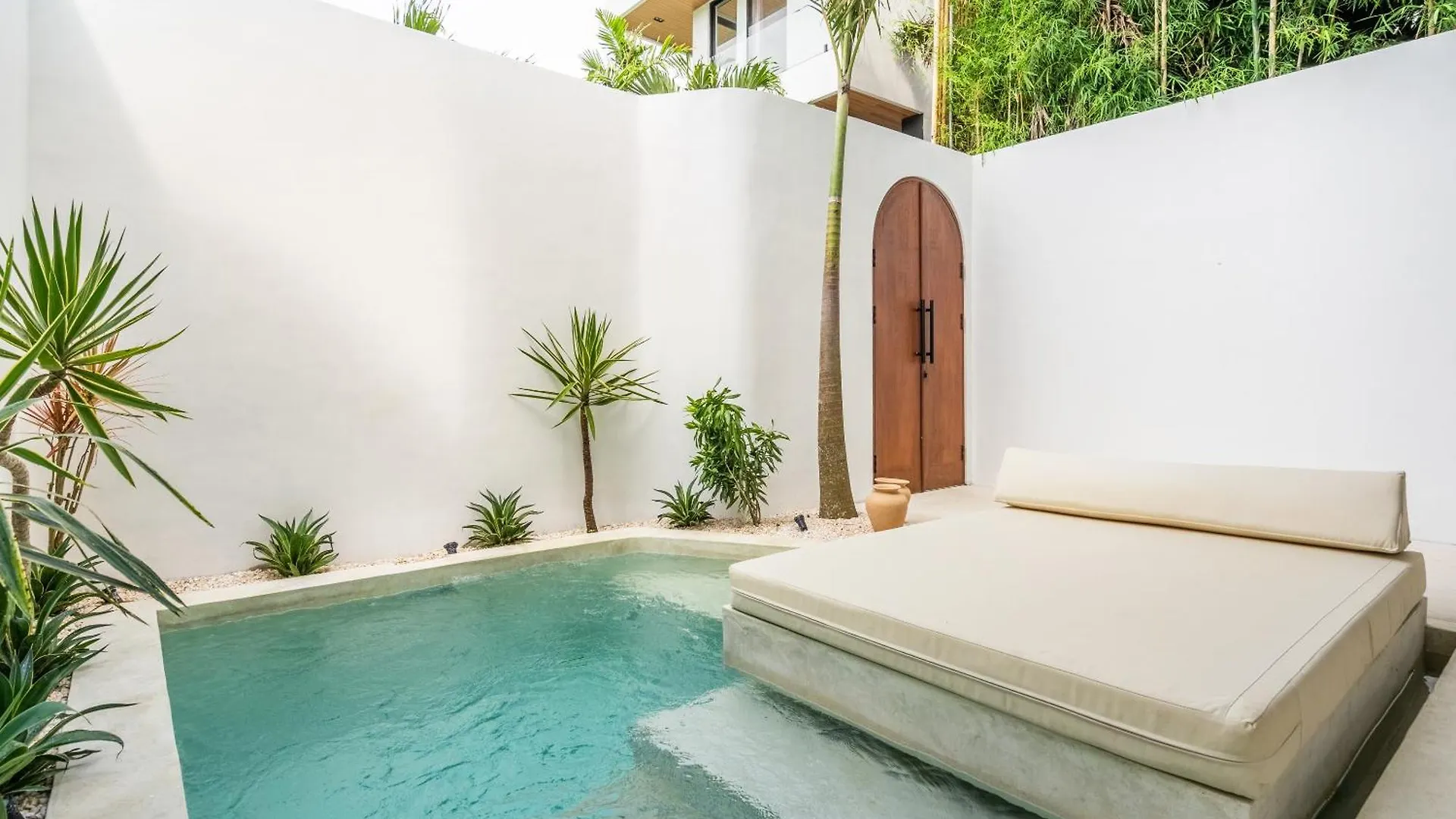 Casa Nalani Villa Kerobokan  Indonesia